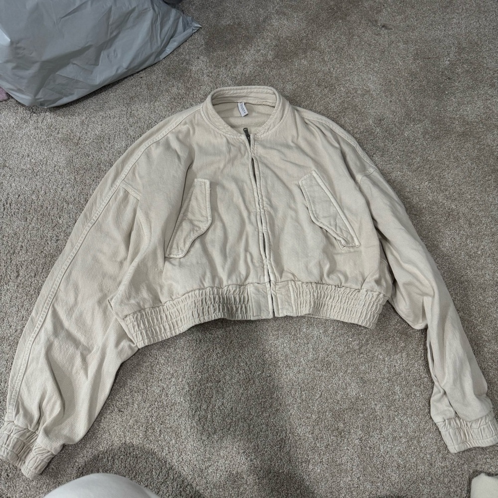 Zara Women's Cream Cropped Jacket